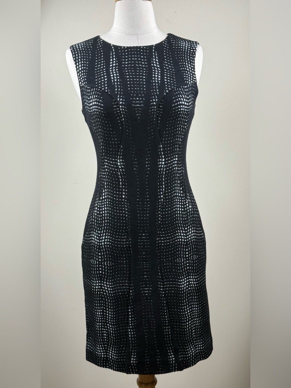 DVF Diane von Furstenberg NWT Black White Sheath Dress